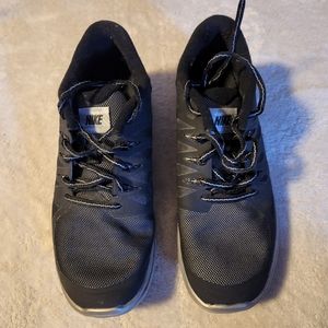 Nike Shoes Womens 6.5 Black/Grey H20 Repel Free 5.0 Running Trainer Sneakers